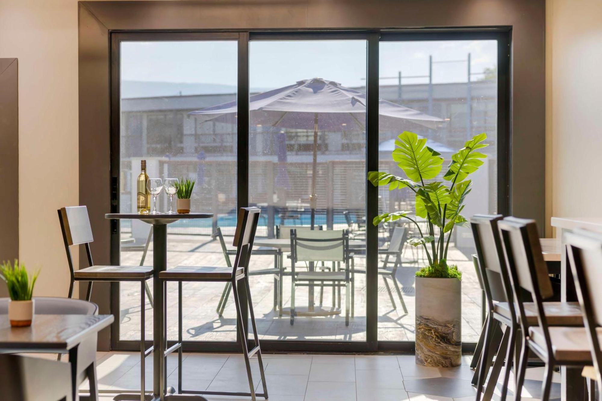 Aiden By Best Western South Reno Exterior photo