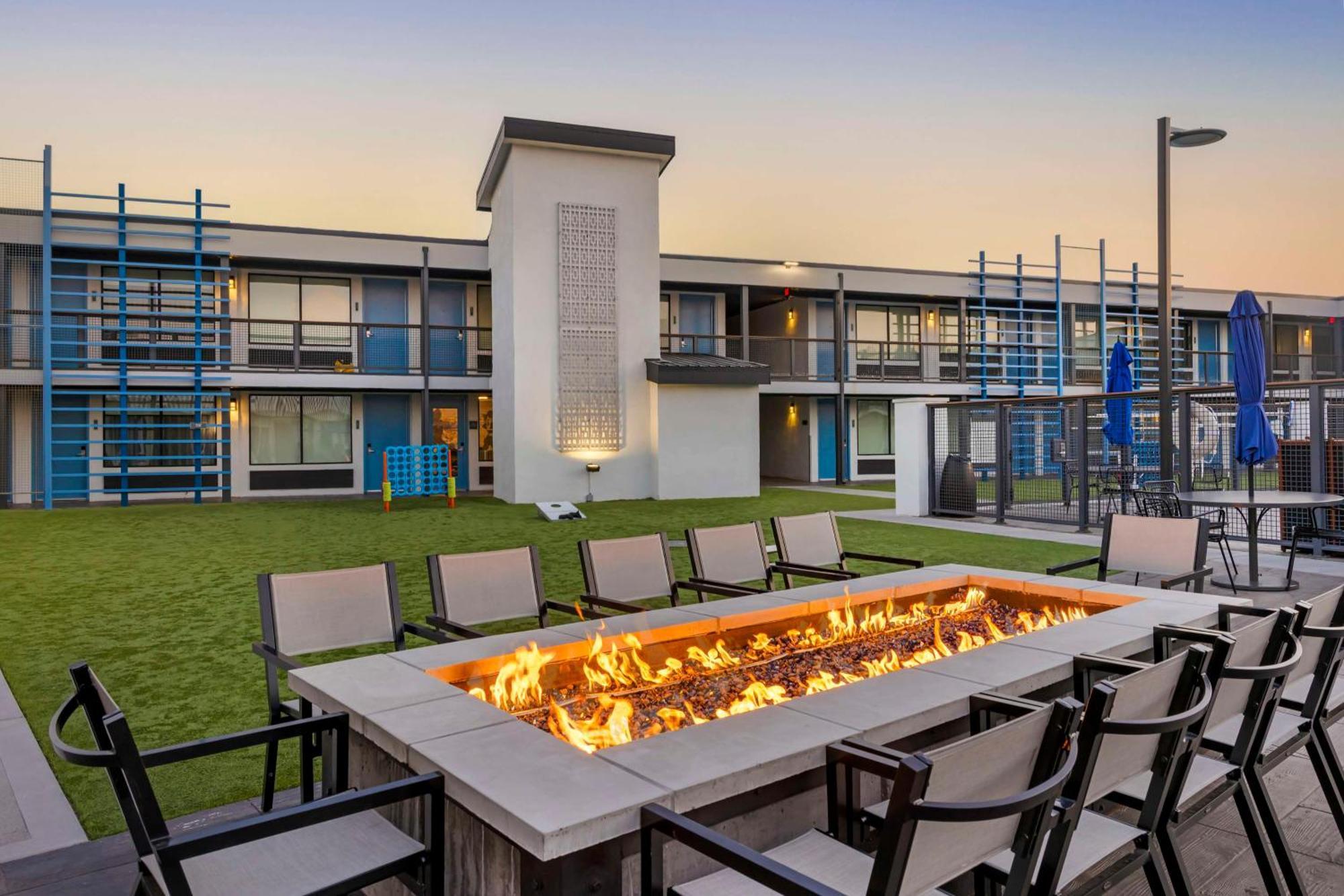 Aiden By Best Western South Reno Exterior photo