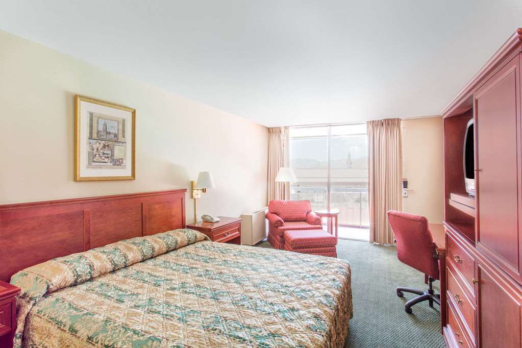 Aiden By Best Western South Reno Exterior photo